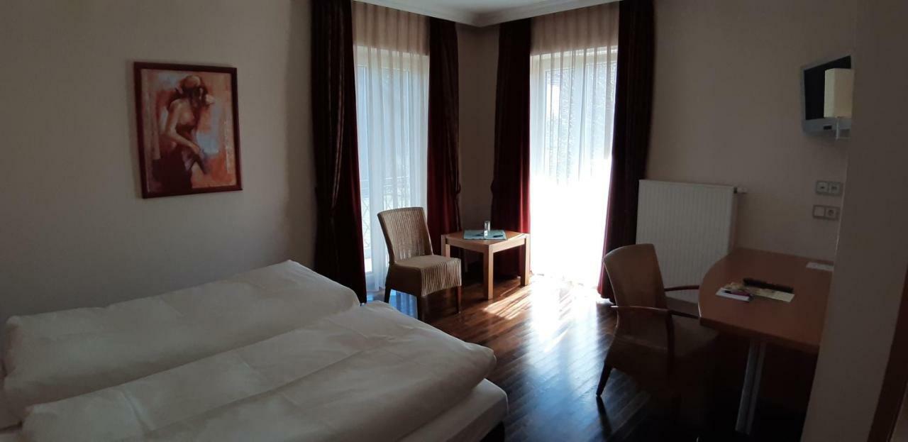 Hotel Rauch Ettringen  المظهر الخارجي الصورة